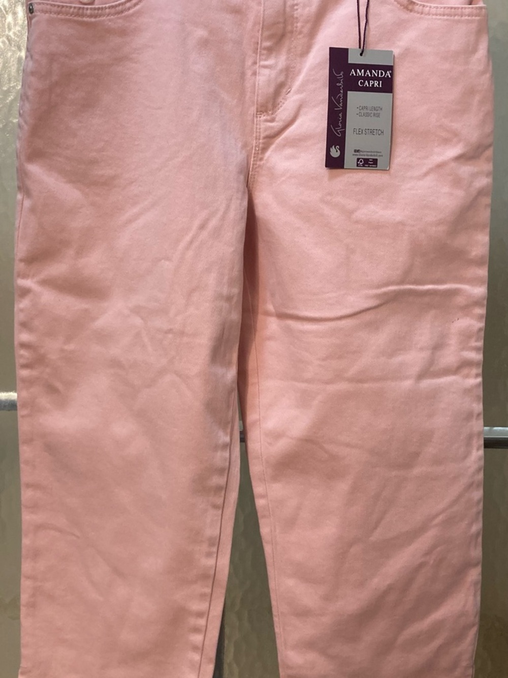 Gloria Vanderbilt Pink Stretch Capri Pants